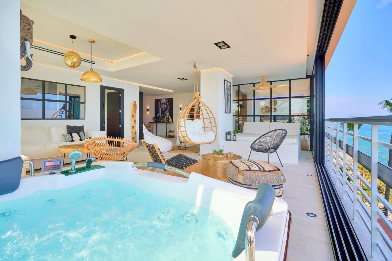 Savanna Beach. Amazing Apartment With Jacuzzi ตอร์เรโมลิโนส ภายนอก รูปภาพ